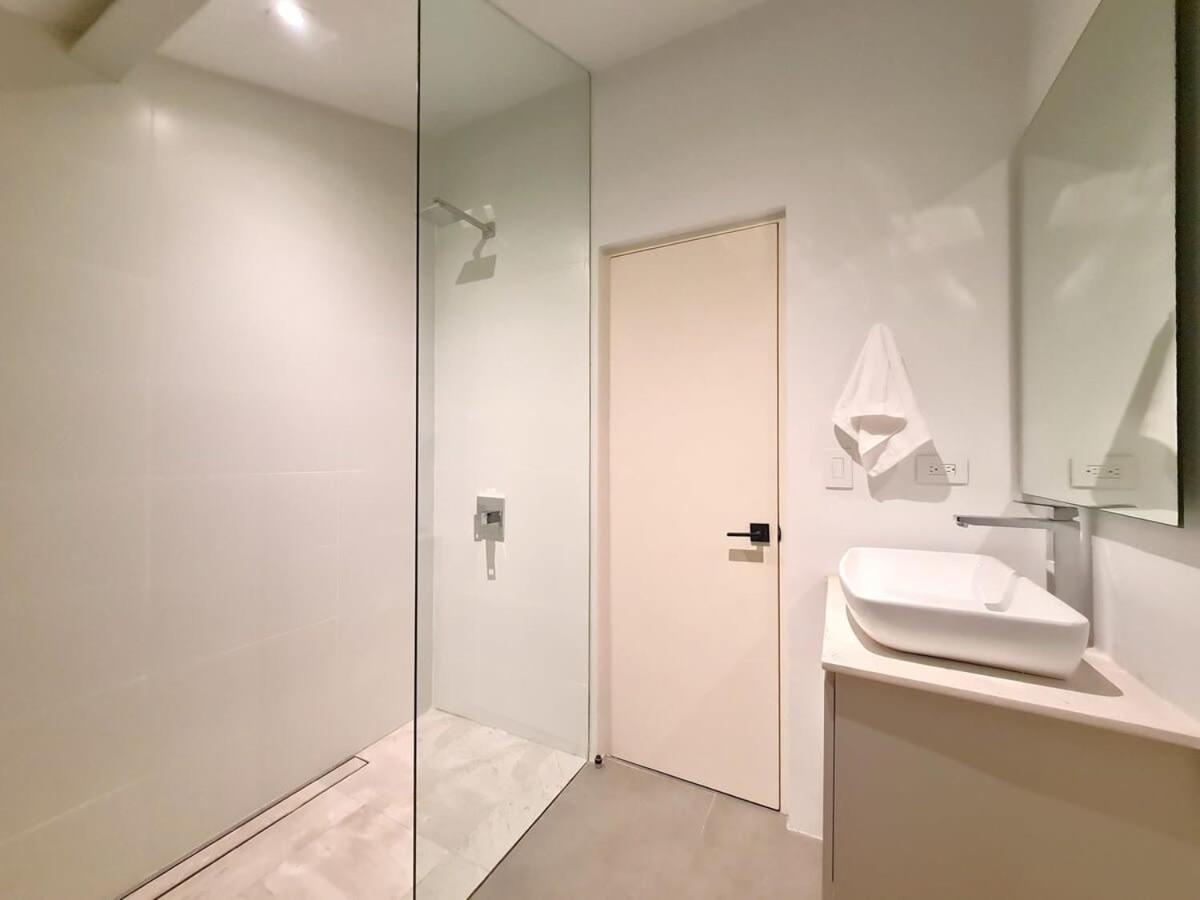 Apartamento Lovely 2br With Pool In Casco Antiguo